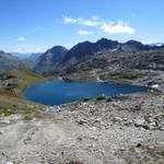 wir haben den Übergang beim Distelgrat bei Punkt 2660 m.ü.M. erreicht, und schauen hinunter zum wunderschönen Distelsee