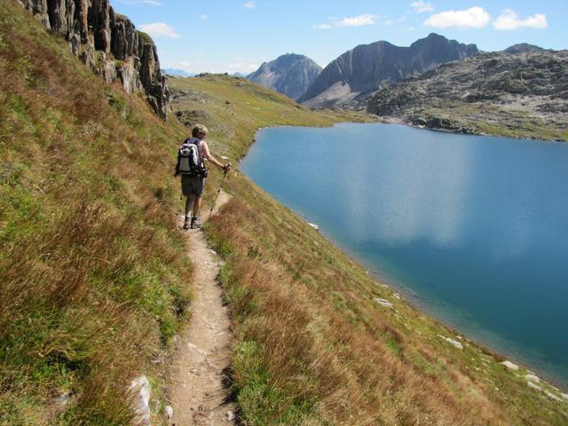 am Distelsee entlang geht es weiter abwärts