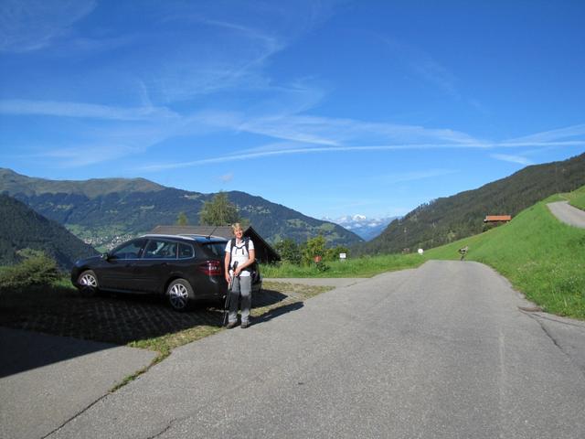 beim Parkplatz Dorfeingang von Calfreisen