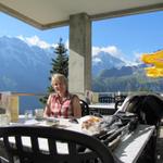 vor dem Start der Wanderung, geniessen wir einen guten Kaffee bei wunderschöner Aussicht