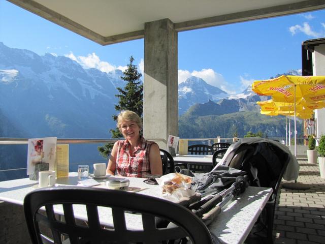 vor dem Start der Wanderung, geniessen wir einen guten Kaffee bei wunderschöner Aussicht