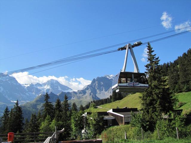 der Wanderweg, führt uns unter der Schilthornbahn hindurch