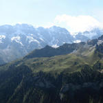 Breitbildfoto Sefinental. Links Eiger, Mönch und Jungfrau. Rechts Gspaltenhorn und Bütlasse