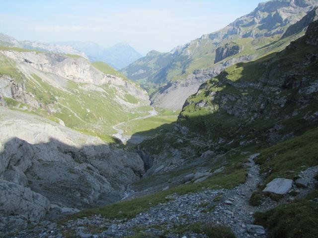 Blick runter in den Talkessel von Gamchi