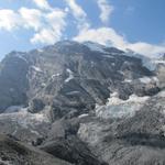 Blick aufwärts zur Blüemlisalp, mit der gewaltigen Nordwand des Morgenhorns