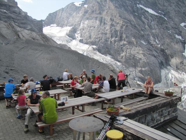 die Gspaltenhornhütte ist gut besucht