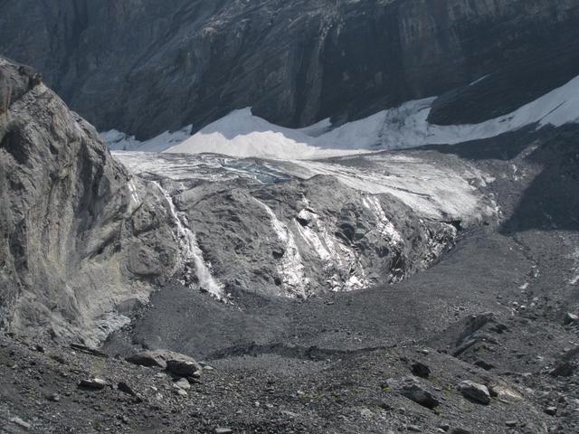 Blick zur Gletscherzunge des Gspaltenhorngletscher