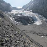 Blick vom Moränenhugel zum Gamchigletscher und Lücke