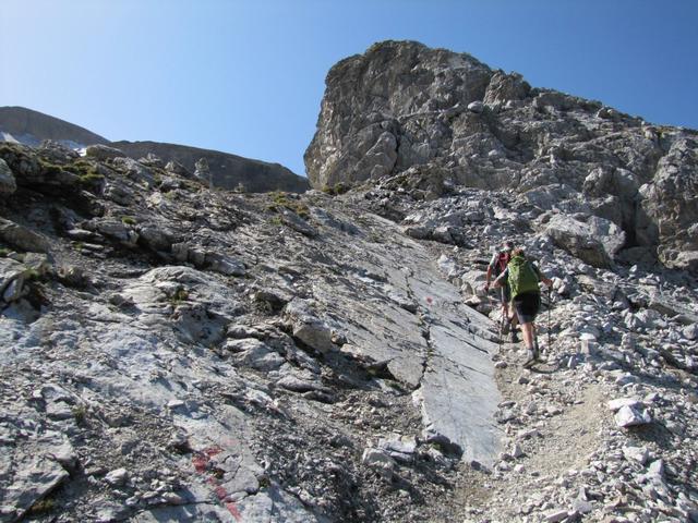 wir haben den Übergang Uf der Wart auf 2508 m.ü.M. erreicht