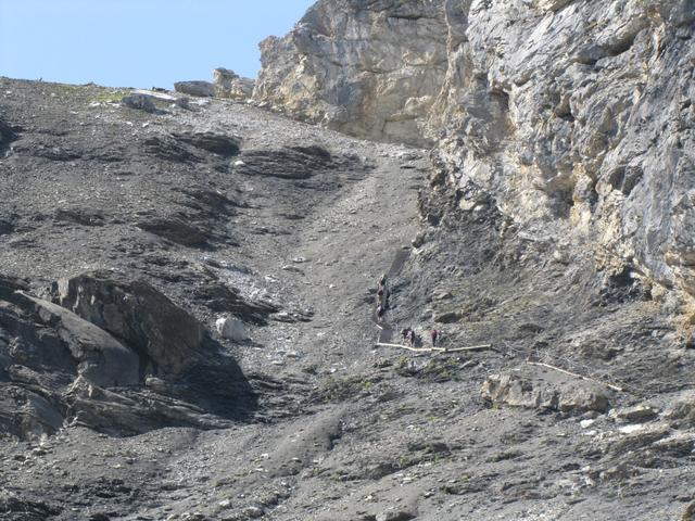 das letzte Teilstück vor dem Hohtürli ist mit Holztreppen ausgestattet