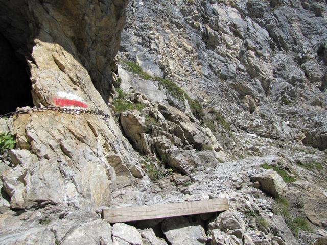 der Weg ist gut ausgebaut und markiert. Wenn nötig sind Sicherungen eingebaut