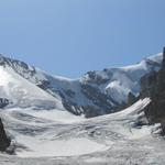 wir haben den Blüemlisalpgletscher erreicht. Den Wunsch hier zu stehen hatten wir schon seit Jahren. Endlich ehaben wir es gesc