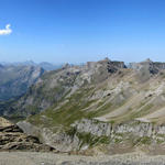 schönes Breitbildfoto von der Blüemlisalphütte aus gesehen, Richtung Dündenhorn, Oeschinensee, Bunderspitz und Gross Loner