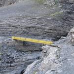 kurz vor dem dritten Bach. Dieser wird vom Fründengletscher gespiessen