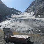 sehr schön die Aussicht von der Fründenhütte zum Fründengletscher mit Fründenjoch