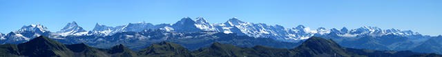 wunderschönes Breitbildfoto der Berner Alpen