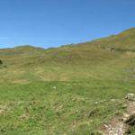 Blick ins Calandameder. Ab hier führt der Wanderweg zum Teil weglos Richtung Jägglischhorn