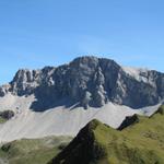 die Rätschenflue mit dem Rätschenhorn. Dort oben waren wir auch schon