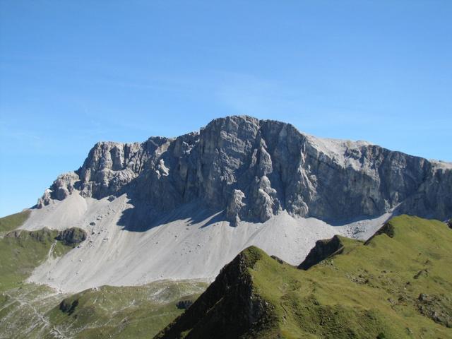 die Rätschenflue mit dem Rätschenhorn. Dort oben waren wir auch schon