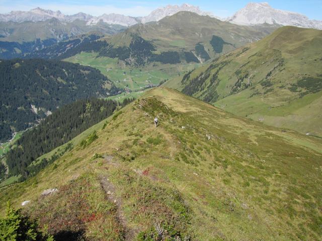 wir haben Äbi erreicht. Nun beginnt der Abstieg in die Aschariner Alp