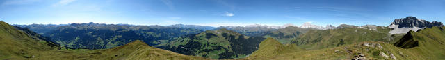 sehr schönes Breitbildfoto vom Jägglisch Horn aus gesehen mit Blick ins Rätikon