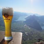 was für eine Aussicht auf Schwyz, Brunnen und den Vierwaldstättersee