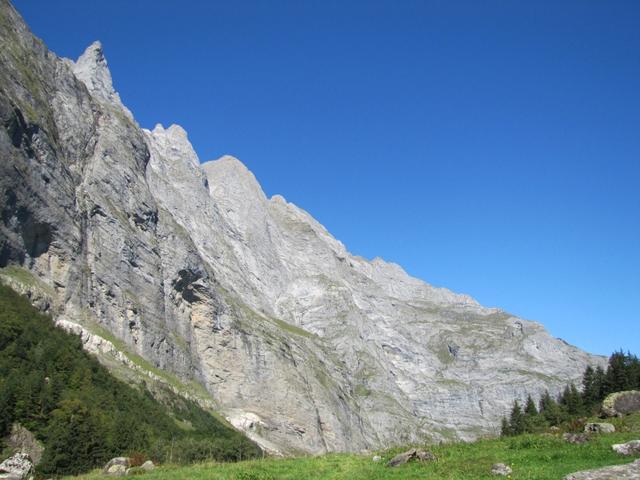 Blick zurück zur gewaltigen Wand der Engelshörner