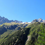 Blick hinauf zum Hangendgletscherhorn, Ränfenhorn und Dossen