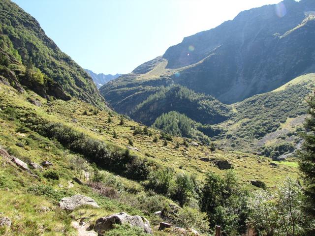 wir haben Schrätteren 1446 m.ü.M. erreicht. Das Urbachtal ist wirklich ein wildes und unerschlossenes Tal