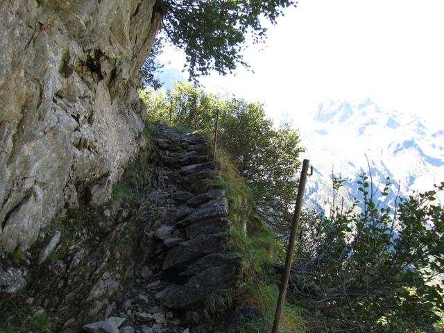 der Wanderweg wird nun ruppig