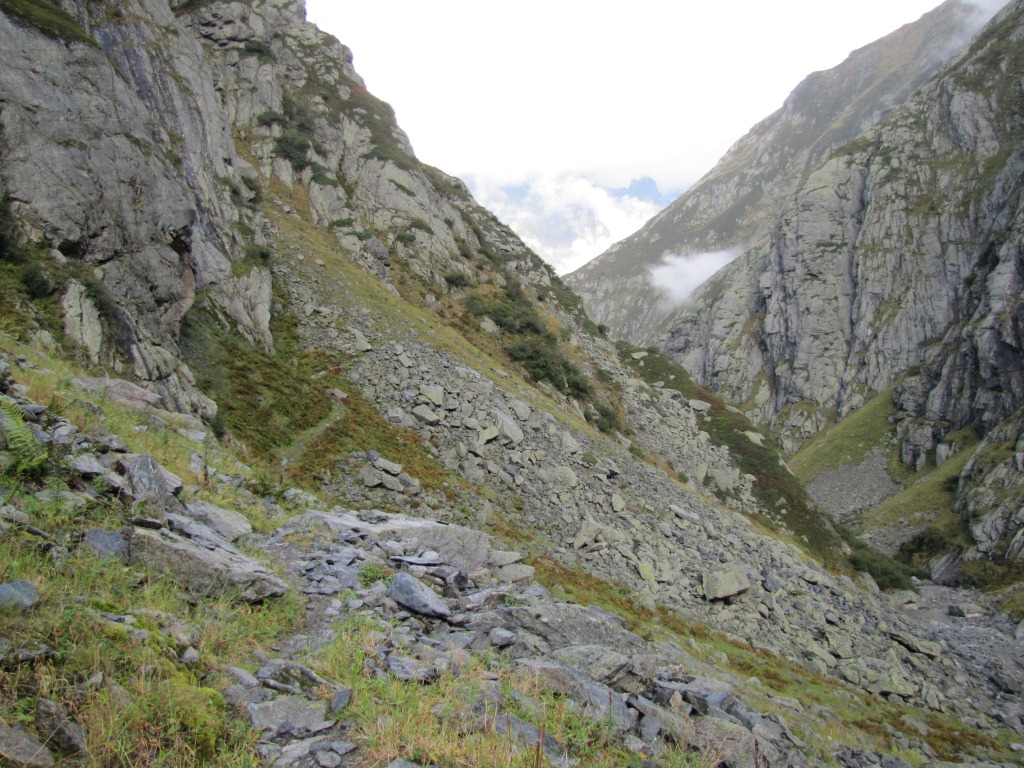 jetzt kommt das schwierigste Teilstück. Der Weg von gestern zur Hütte war wesentlich einfacher