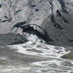 das riesige Gletschertor vom Triftgletscher