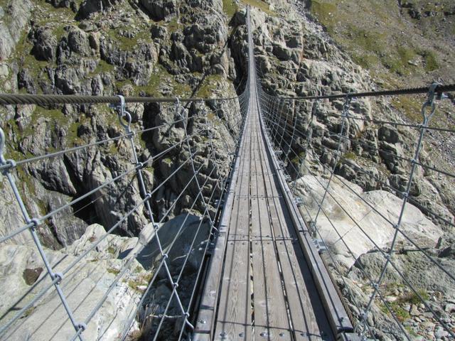 wir überqueren nun die Triftbrücke