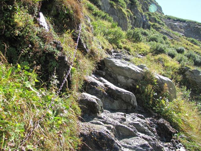 Ketten als Sicherung sind ab hier wieder angebracht