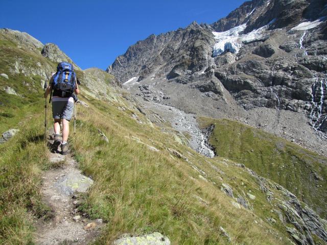 auf dem Weg in die kleine Schlucht vom Zwischen Tierbergen Gletscher