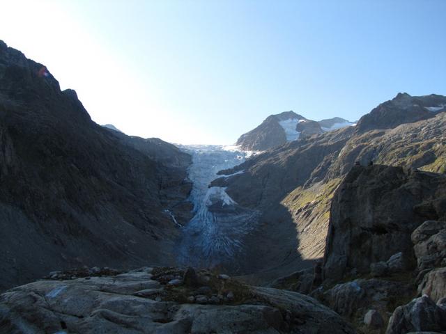 links oben, neben dem Triftgletscher liegt die Trifthütte, wo wir übernachtet haben