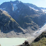 der ganze Bergpfad zur Trifthütte die wir am Vortag besucht haben, ist auf diesem Breitbildfoto ersichtlich