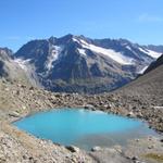 der Tällisee. Im Hintergrund Vorder-, Mittler- und Hinter Tierberg und Maasplanggstock