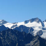 sehr schönes Breitbildfoto mit Schreckhorn und alle Gletscher und Berge im Gauligebiet