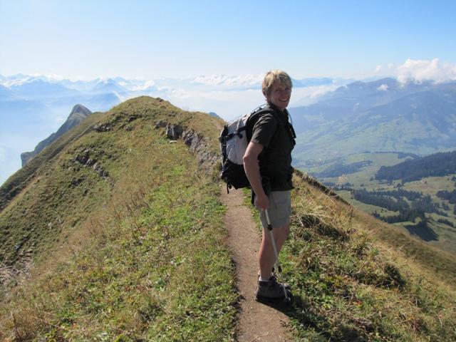 wir haben den Augstmatthorn verlassen und wandern nun abwärts Richtung Habkern