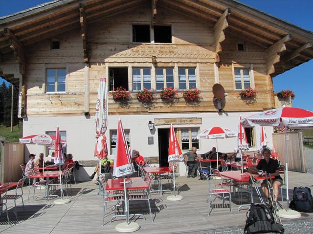 auf der Sonnenterrasse vom Restaurant „Jägerstübli", legten wir eine Pause ein