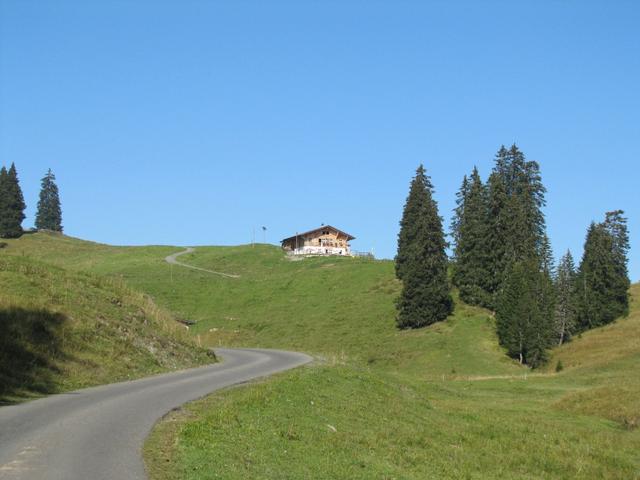 Blick zurück zum Restaurant „Jägerstübli" auf der Lombachalp