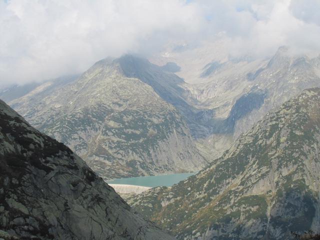 Blick zur Staumauer des Räterichsbodensee