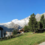 schönes Breitbildfoto von Saas Fee mit Allalinhorn, Alphubel, Täschhorn, Gd.Gendarme, Lenzspitze und Ulrichshorn