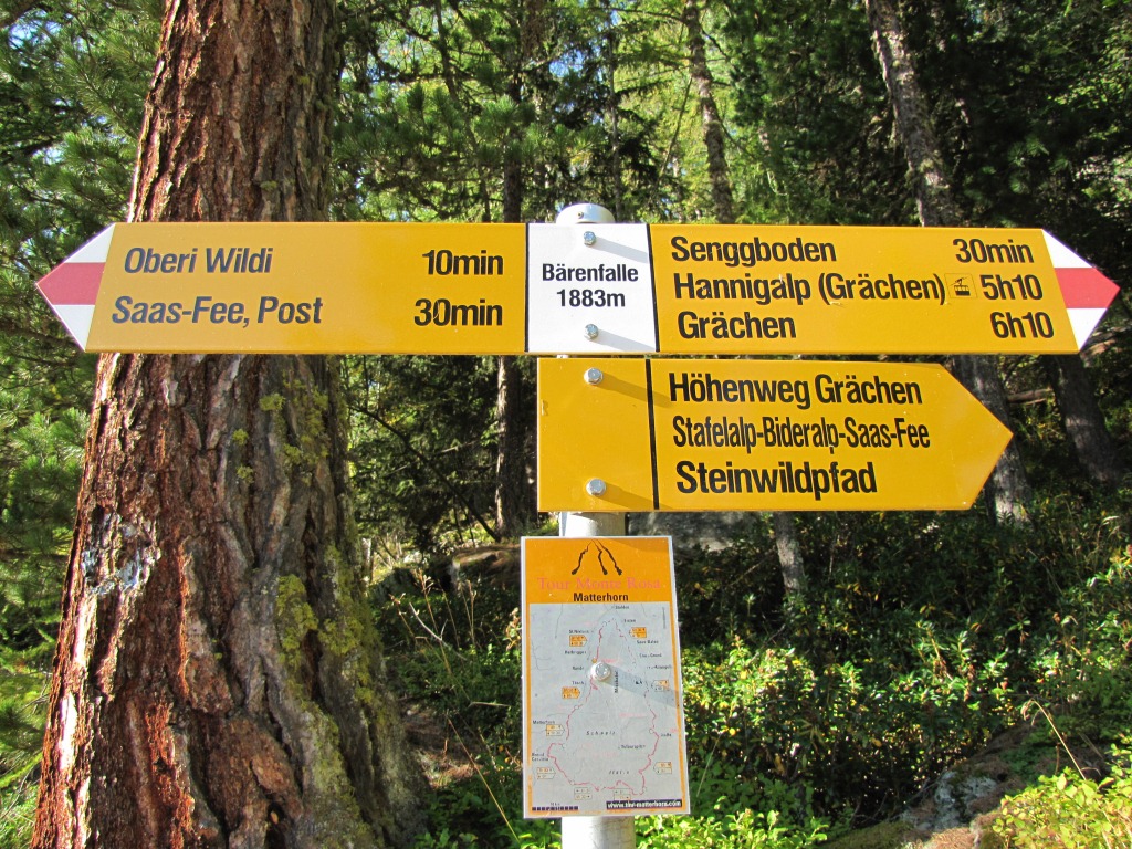 Wegweiser bei Bärenfalle 1883 m.ü.M.