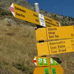 Wegweiser bei der Verzweigung Stafelalpji 2173 m.ü.M. unser Weg führt weiter auf gleichbleibender Höhe geradeaus