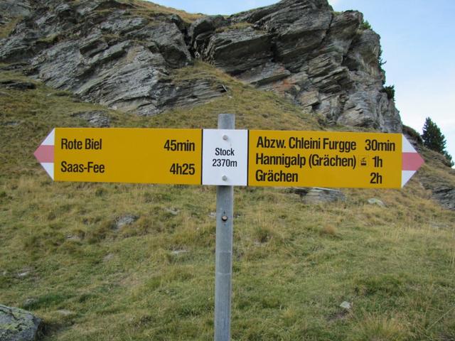 Wegweiser bei Stock 2370 m.ü.M.