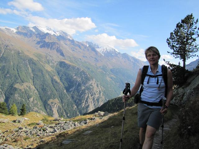 Mäusi findet den Balfriner Höhenweg spannend und anspruchsvoll