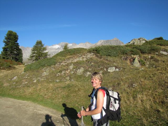 Mäusi war zuerst auf der Riederfurka und ist von der Aussicht begeistert