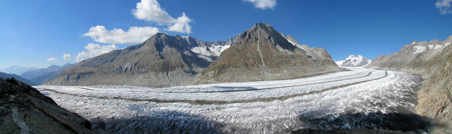 wunderschönes Breitbildfoto vom grossen Aletschgletscher. Jungfrau-Aletsch-Bietschhorn UNESCO Welterbe